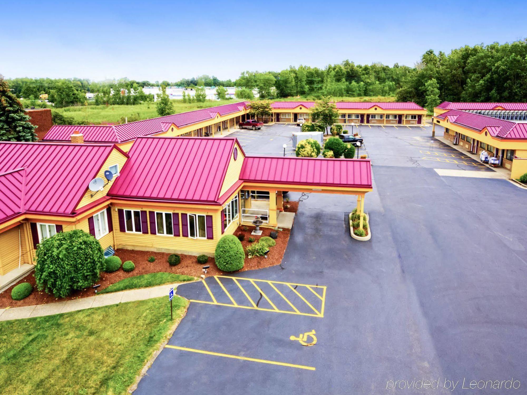 Amherst Inn & Suites المظهر الخارجي الصورة