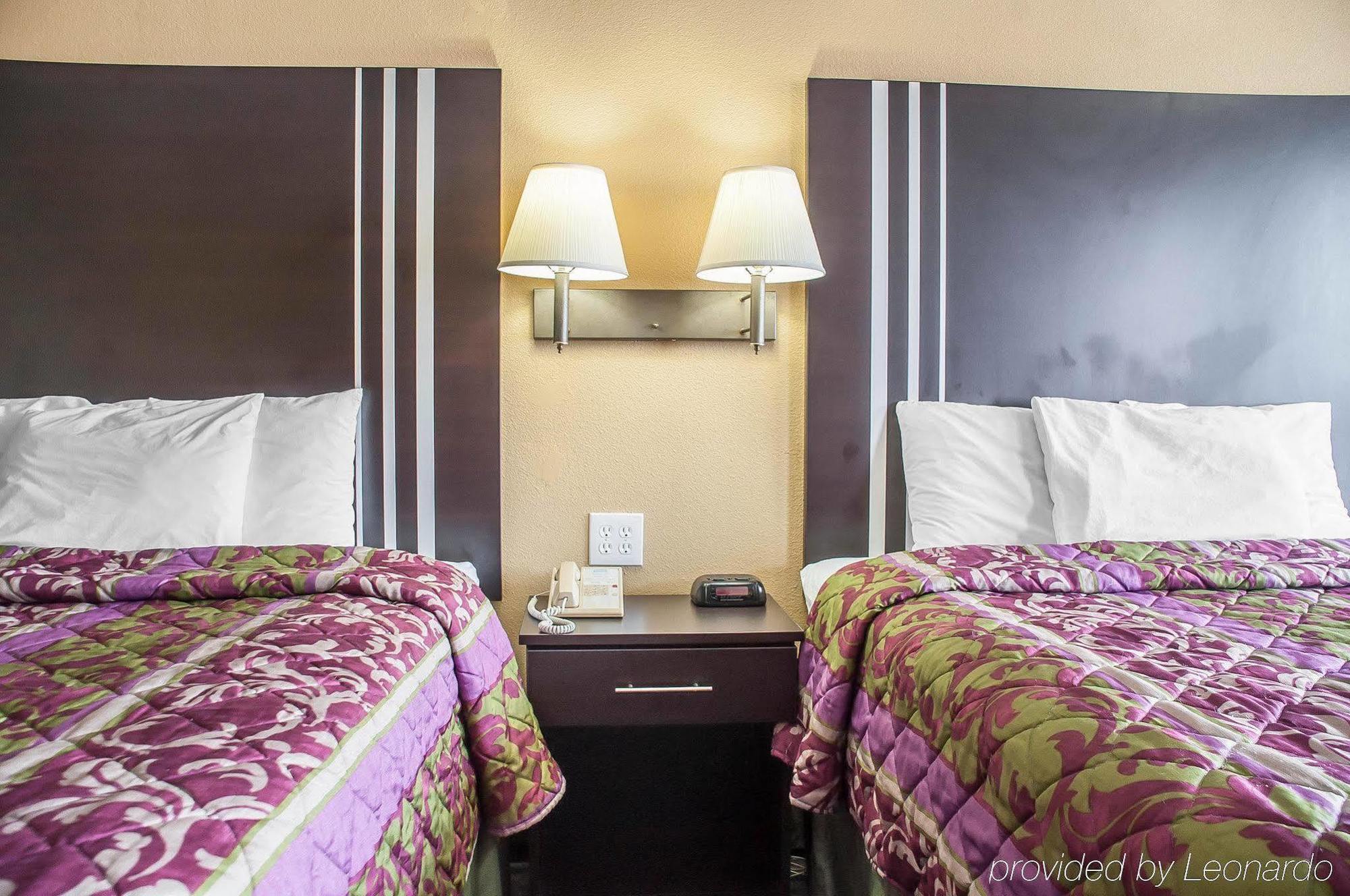 Amherst Inn & Suites المظهر الخارجي الصورة