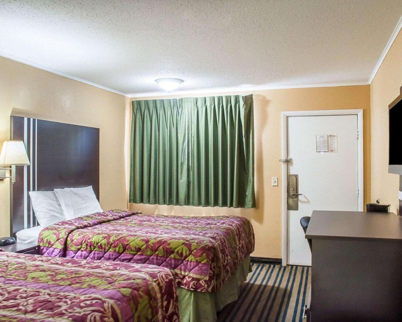 Amherst Inn & Suites المظهر الخارجي الصورة